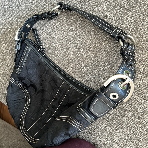 COACH Mini Small Crescent Shape Black Leather Braided Handle Zip Closure - Picture 2 of 6